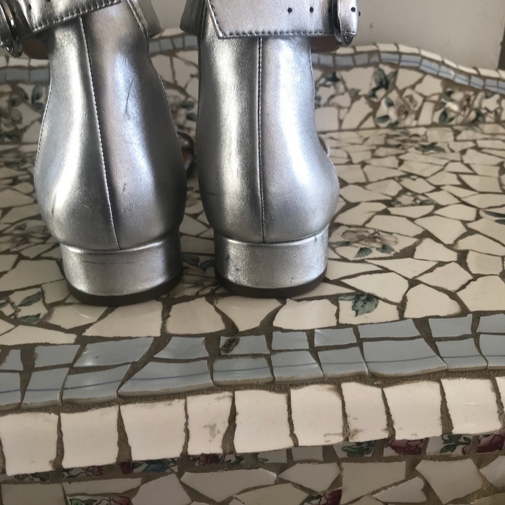 Sandals - Picture 4 of 7